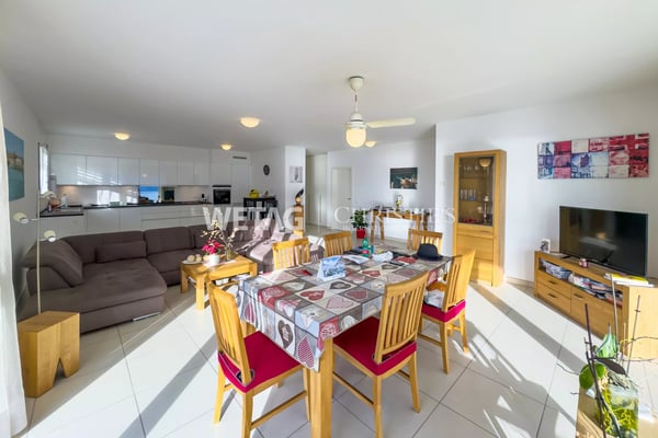 Moderne Attikawohnung mit grosszügigen Terrassen & Blick auf den Lago Maggiore in Brissago zu verkaufen 8