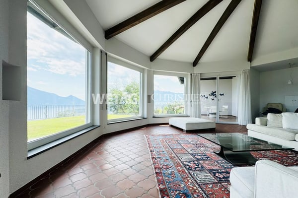 Charmante Villa im mediterranen Stil mit Garten & Seeblick in Minusio 3