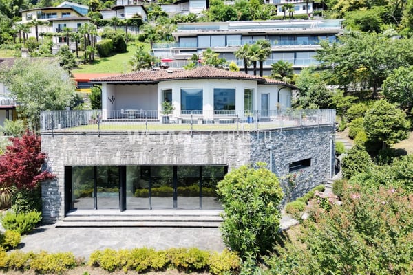 Charmante Villa im mediterranen Stil mit Garten & Seeblick in Minusio 13