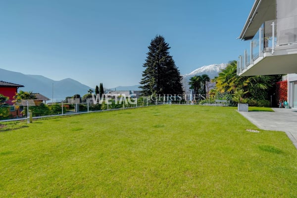 Luxusduplexwohnung mit privatem Garten & atemberaubender Aussicht zum Verkauf in Ascona 12