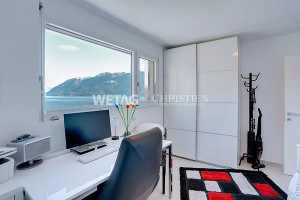 Helle & moderne Wohnung mit grosser Terrasse sowie Panoramablick in Brissago zu verkaufen 7