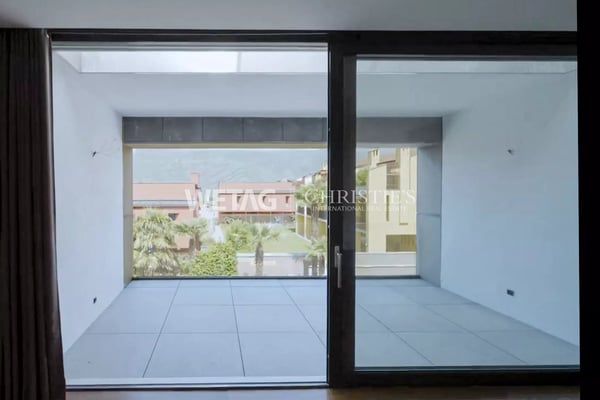 Zu verkaufen: Moderne 3.5-Zimmer-Wohnung in Lugano-Comano, kürzlich renoviert, ideal als Erst- oder Zweitwohnsitz 8