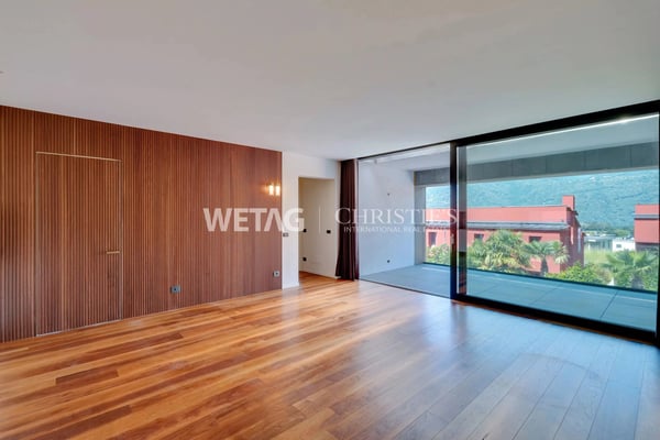 Zu verkaufen: Moderne 3.5-Zimmer-Wohnung in Lugano-Comano, kürzlich renoviert, ideal als Erst- oder Zweitwohnsitz 3