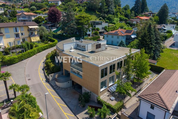Zu verkaufen: Moderne 3.5-Zimmer-Wohnung in Lugano-Comano, kürzlich renoviert, ideal als Erst- oder Zweitwohnsitz 1