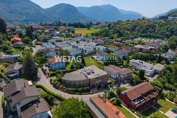 Grosszügige, vollständig renovierte 4.5-Zimmer-Wohnung in Lugano-Comano zu verkaufen, ideal als Erst- oder Zweitwohnsitz 12
