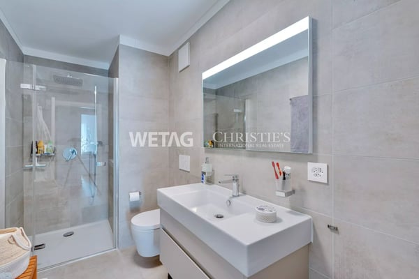 Lugano-Agno: Moderne Penthouse-Wohnung zu verkaufen, nur wenige Schritte vom Luganersee entfernt 8