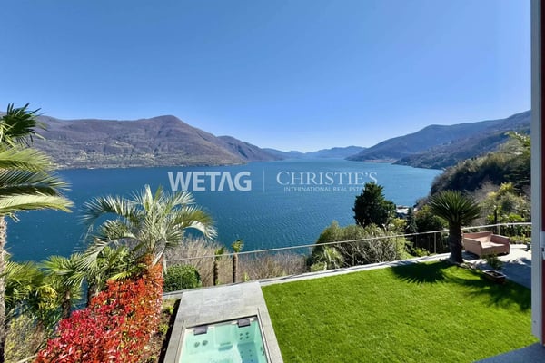 Exklusive Villa mit herrlichem Seeblick & idyllischem Garten in Brissago zu verkaufen, auch ideal als Ferienresidenz 1