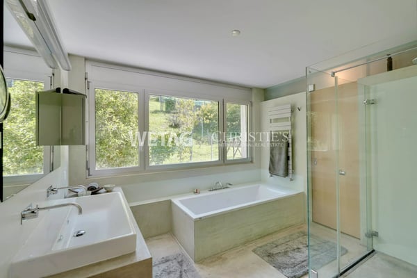 Elegante Villa mit grossem Garten & Aussenpool zum Verkauf in Lugano-Davesco Soragno 7