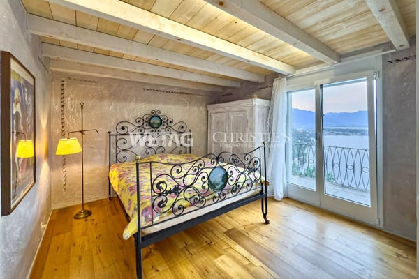 Moderne Villa im Loft-Stil mit Seeblick & Innenpool zum Verkauf in Ronco sopra Ascona 6