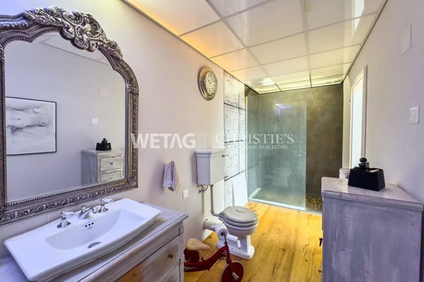 Moderne Villa im Loft-Stil mit Seeblick & Innenpool zum Verkauf in Ronco sopra Ascona 7