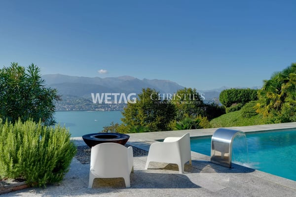 Elegante mediterrane Villa mit Swimmingpool, Poolhaus & spektakulärer Seesicht zum Verkauf in Lugano-Pugerna 1