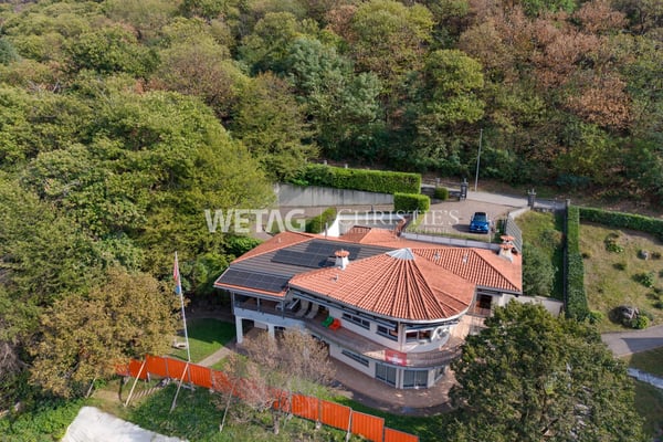 Elegante Villa zum Verkauf in Lugano-Vezia mit Innenpool & Grottino, 2022 vollständig renoviert ? Zweitwohnsitz möglich 1