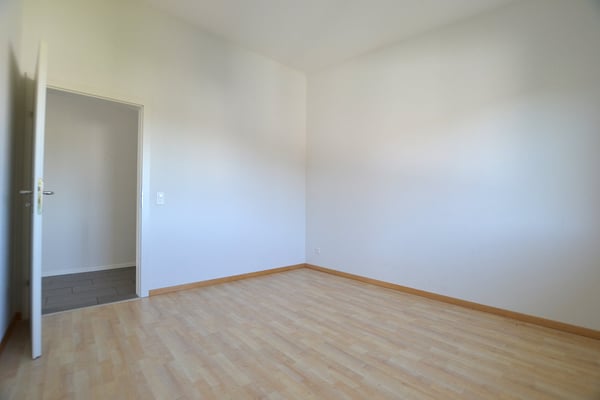 Moderne 1.5-Zimmer-Attikawohnung mit Balkon in Rothrist 4