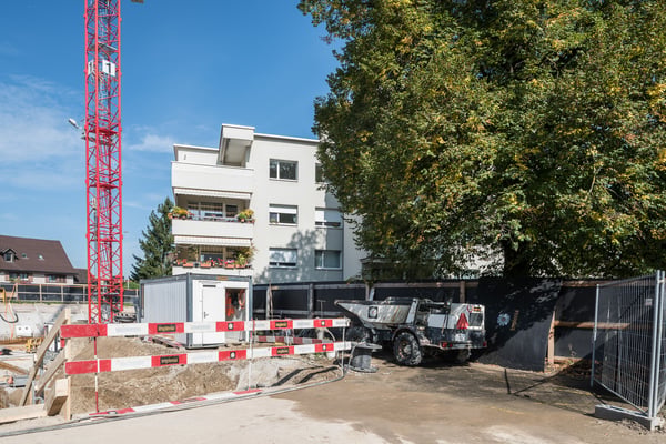 Suchen Sie einen Einstellplatz in Fällanden ? Wir haben mehrere ! 11