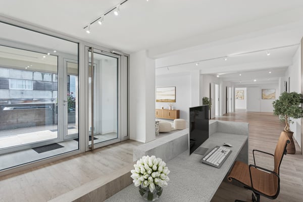 Nouvelle surface brute en rez-de-chaussée, équipée d'une vitrine 12