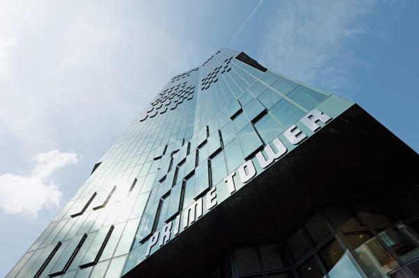Motorradplätze direkt beim Prime Tower 8