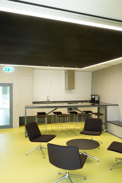 Mehr Raum für Ihre Ideen – Modernes Büro mit Weitblick 8