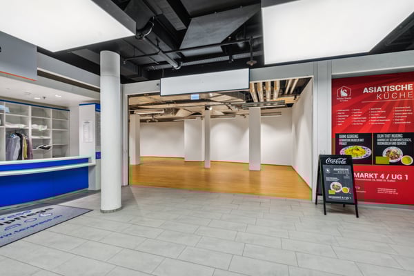 Gewerbefläche oder PopUp im Sockelgeschoss des Neumarkts 4 2