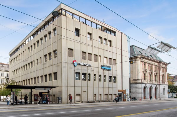 Surface commerciales et administratives au centre-ville 1