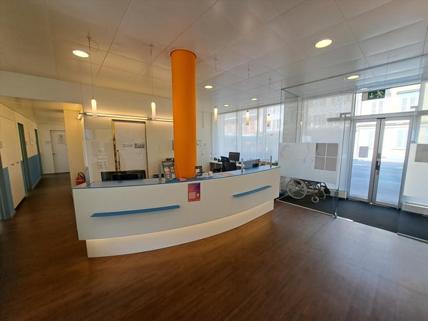 Attraktive Praxis mitten in Biel 9