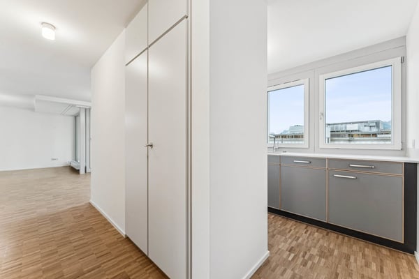 Erstvermietung - Wohnen & Arbeiten mit Reussblick! 9