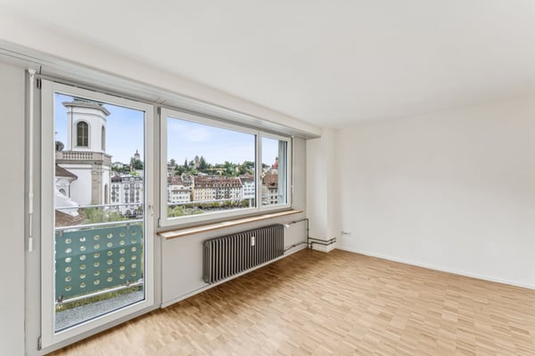 Erstvermietung - Wohnen & Arbeiten mit Reussblick! 1