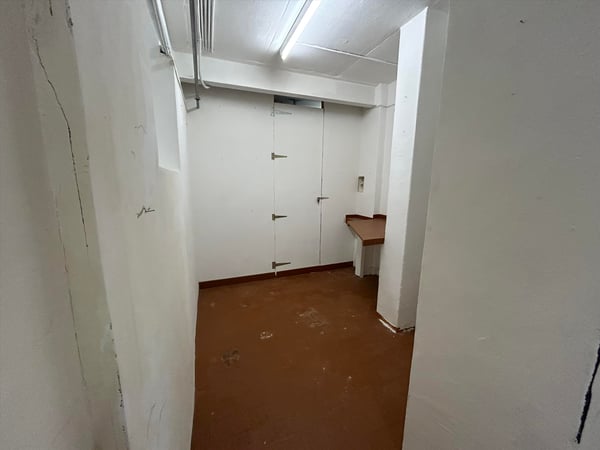 Lager an attraktiver Lage - Heuwaage 5