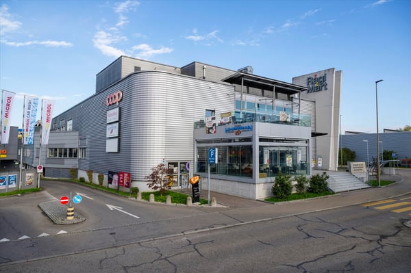 Alle Wege führen nach Regensdorf - Lagerflächen ab 11m2 1