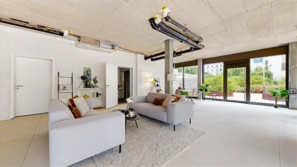 Spazio commerciale con vetrine 3