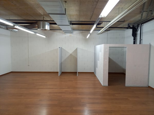 Surface commerciale de 54 m² – Passage stratégique au Centre Cormanon 2