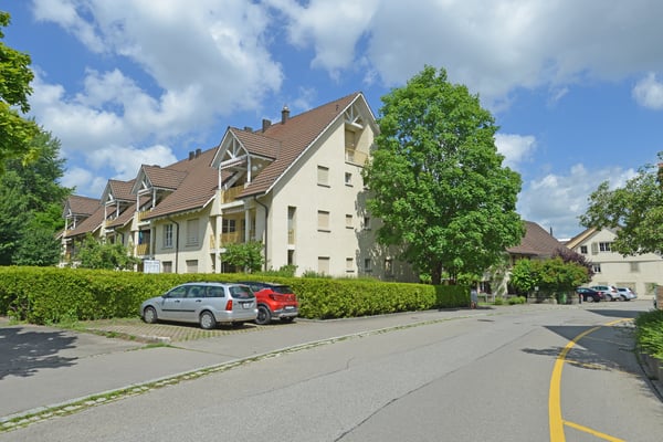 Aussenparkplatz zu vermieten! 1