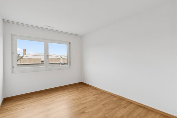 Grosszügige Attika-Wohnung mit Seesicht! 9