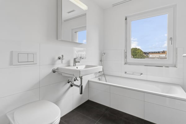 Grosszügige Attika-Wohnung mit Seesicht! 6
