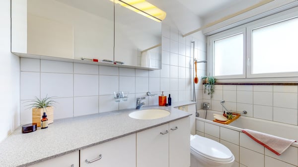 Jackpot! Gemütliche Wohnung und 1 Monate gratis Parking! 3