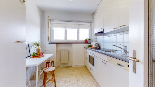 Jackpot! Gemütliche Wohnung und 1 Monate gratis Parking! 1