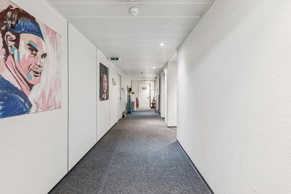 Idéalement situé - A côté du Palais du Peyrou 9