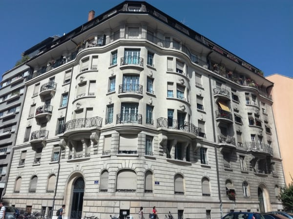 A deux pas du lac, proche des transports public 1