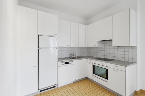 Ampio appartamento in zona strategica e deposito garanzia offerto! 4