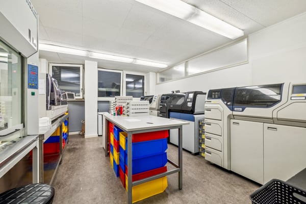 schöne helle Büroräume zwischen Bankverein und Aeschenplatz 3