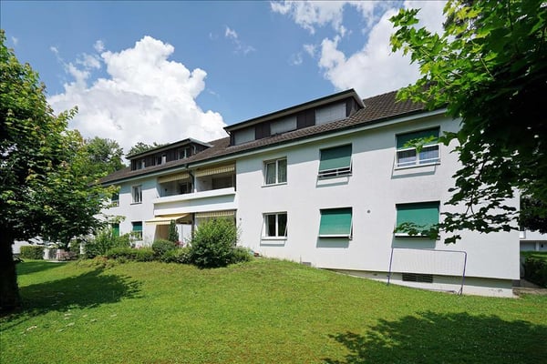 Dachwohnung in ruhiger Liegenschaft 2