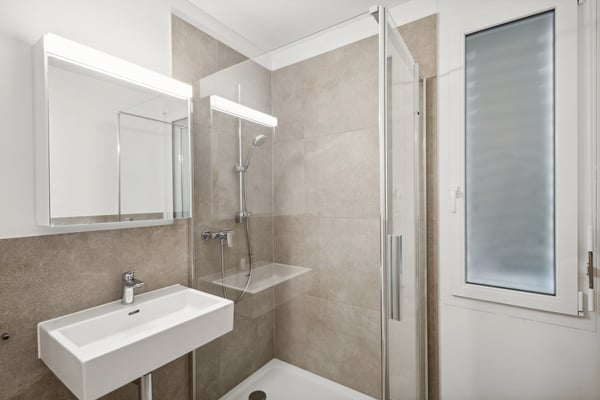 Moderno e recente appartamento con giardino 5