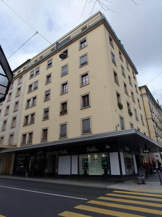 A deux pas de la gare, bureau de 9 m2 1