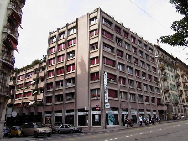 Proximité des Eaux-Vives - Parking souterrain 2