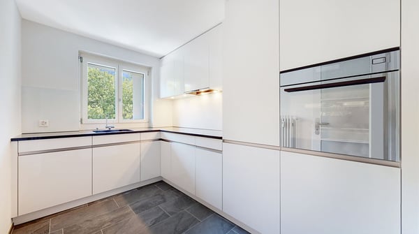 Sanierte 1.5-Zimmerwohnung beim Rosengarten - Mieten ohne Kaution! 2