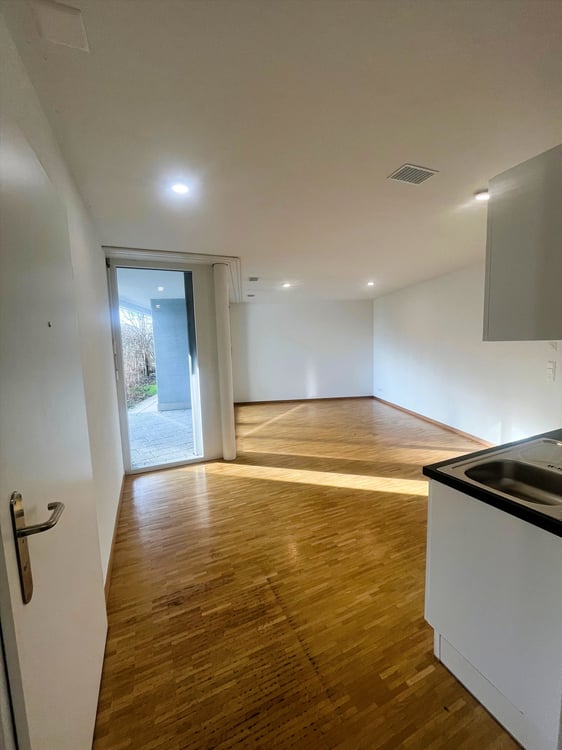 Modernes Büro / Atelier sucht neuen Mieter! 5