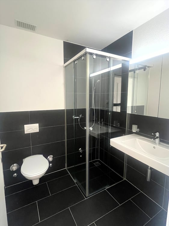 Modernes Büro / Atelier sucht neuen Mieter! 4