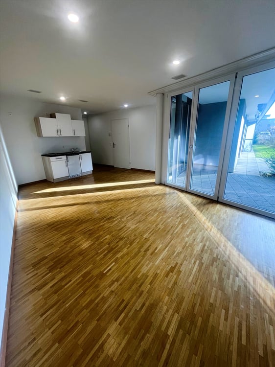 Modernes Büro / Atelier sucht neuen Mieter! 2