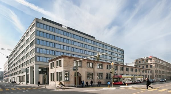 Einstellplatz im Superblock an zentraler Lage zu vermieten 2