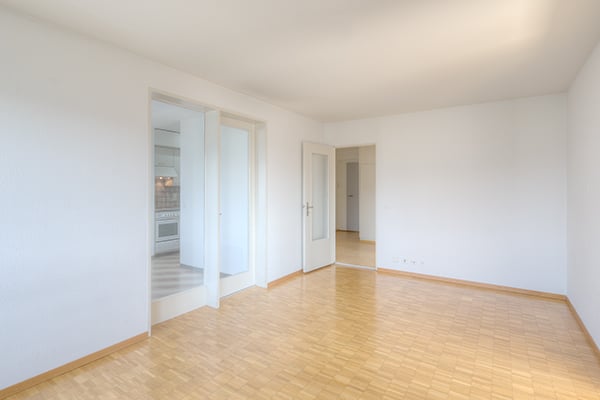 Mieten ohne Kaution - Wohnen über den Dächern im Zentrum von Wettingen! 4