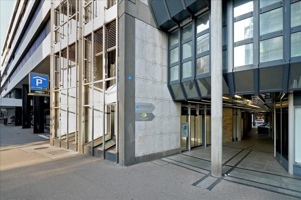 Vielseitig nutzbare Ladenfläche - ideal für Verkauf, Praxen, Ateliers 2